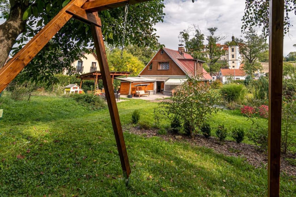 Apartman V Podzamci Рихнов-над-Кнежноу Экстерьер фото