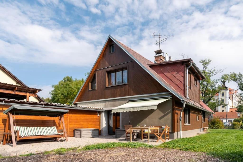 Apartman V Podzamci Рихнов-над-Кнежноу Экстерьер фото