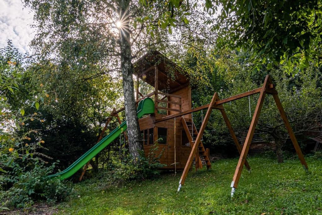 Apartman V Podzamci Рихнов-над-Кнежноу Экстерьер фото