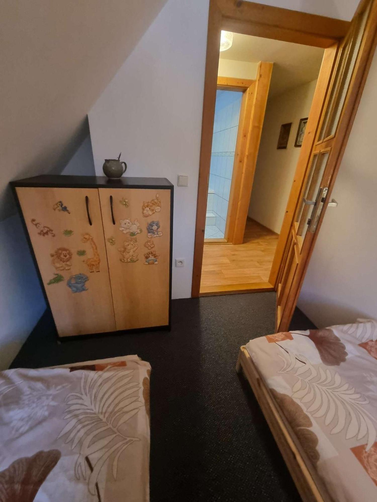 Apartman V Podzamci Рихнов-над-Кнежноу Экстерьер фото